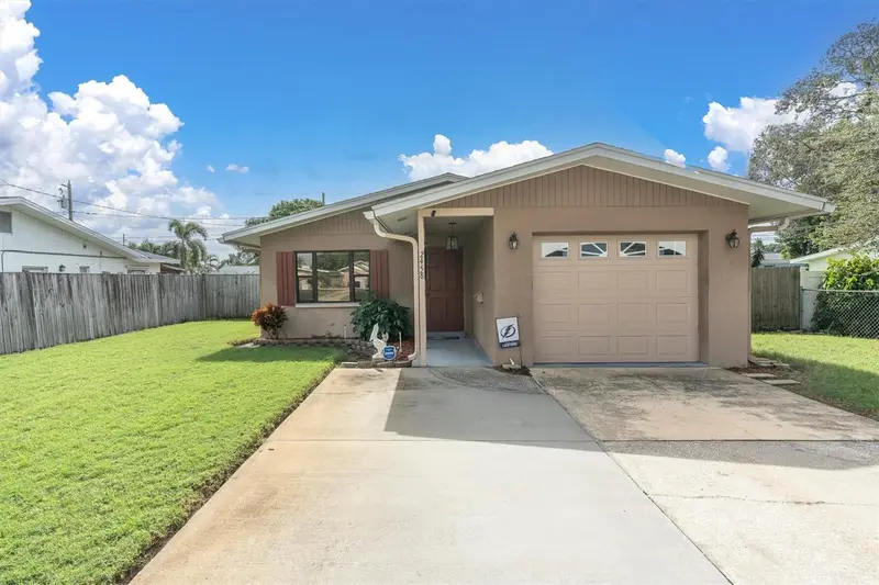 2458 17th Ave N, FL