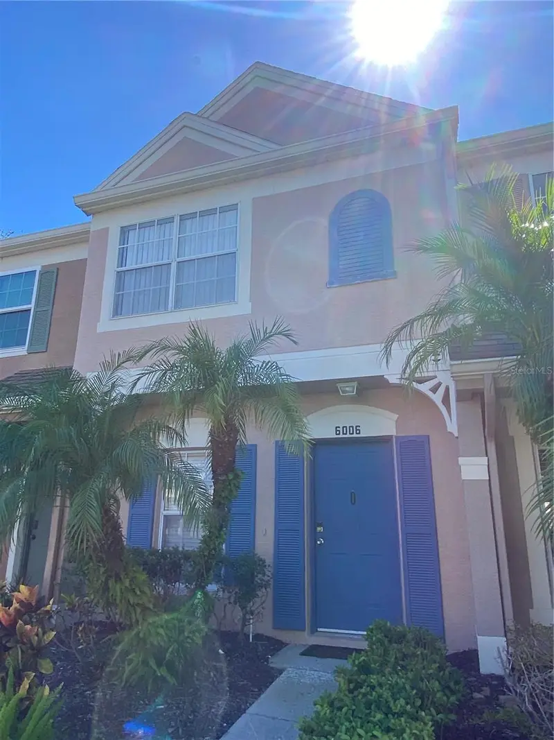 6006 Bayside Key Dr Ne #6006, FL