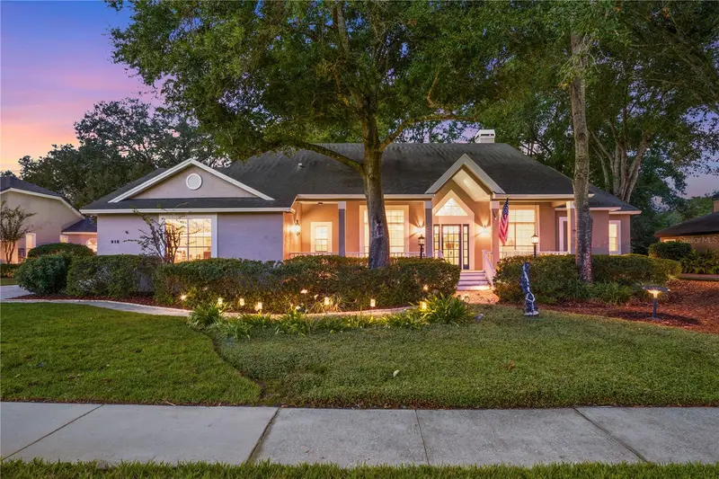 918 Golf Valley Dr, FL