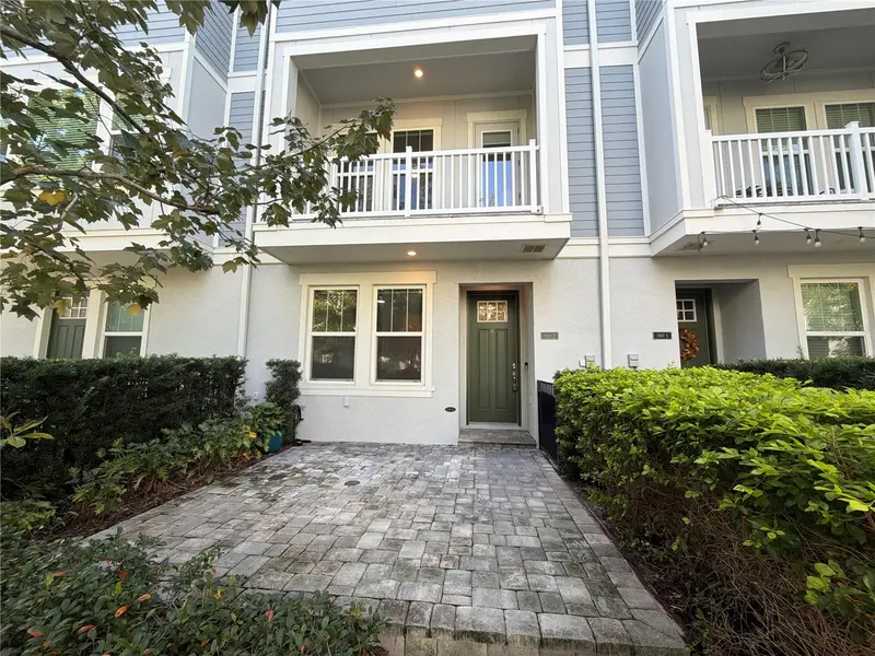 205 S Tampania Ave #2, FL