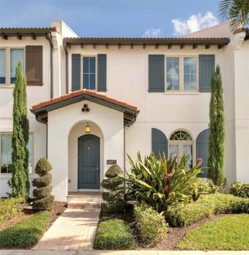 8877 Lakeshore Pointe Dr, FL