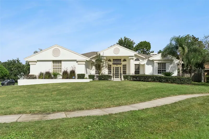 464 Elmwood Cir, FL