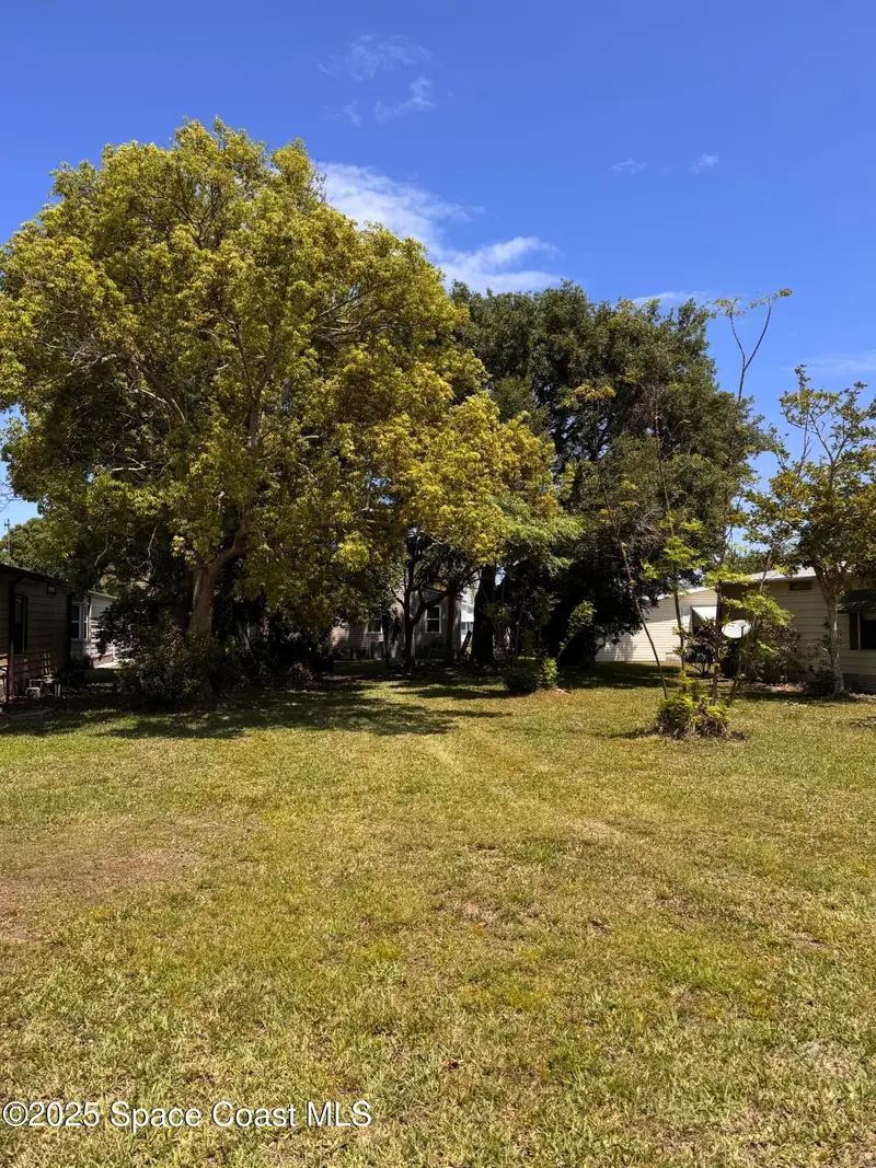 353 Marlin Circle, Barefoot Bay, Fl 32976, FL