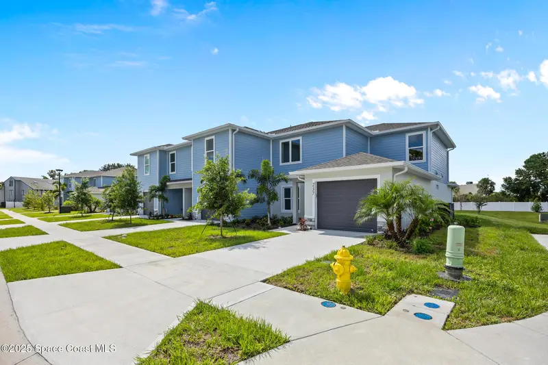 207-237 Hidden Woods Place, Melbourne, Fl 32901, FL