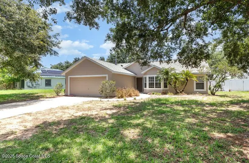 13206 Biscayne Drive, Grand Island, Fl 32735, FL