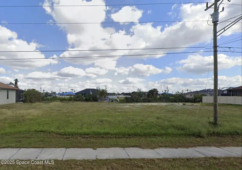 2513 Surfside Boulevard, Cape Coral, Fl 33914, FL