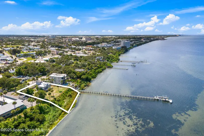 1811 Riverview Drive, FL