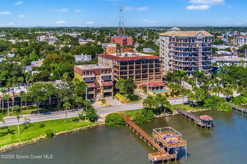 29 Riverside Drive 203, Cocoa, Fl 32922, FL
