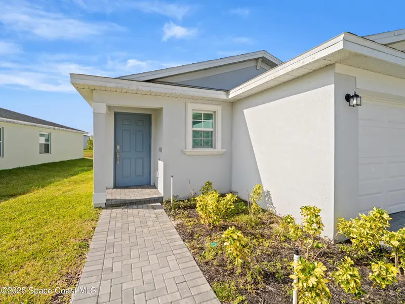1668 Colebrook Circle Sw, FL