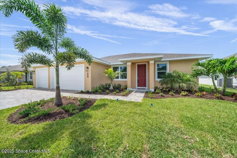 1035 Captiva Island Circle Sw, Palm Bay, Fl 32908, FL