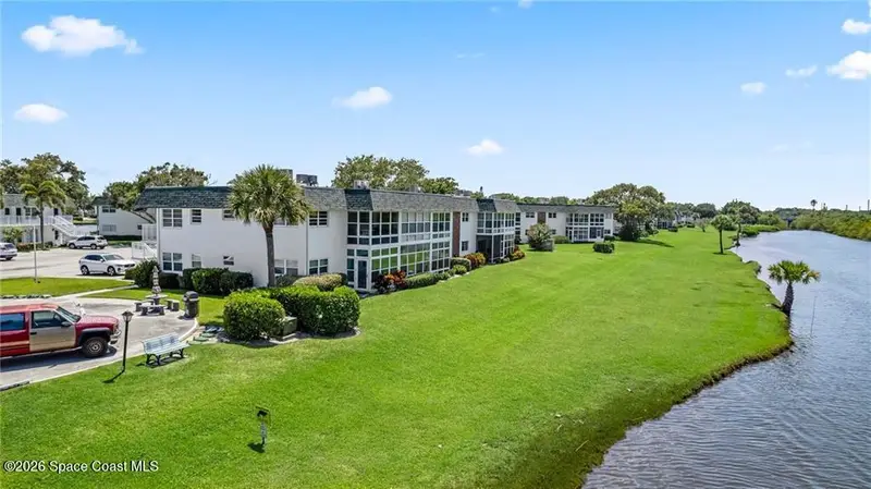 2800 Indian River Boulevard 1, Vero Beach, Fl 32960, FL