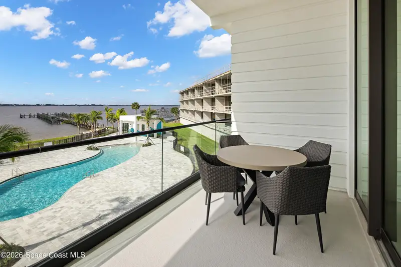 Harbor Island Beach Club listing