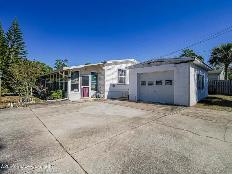 37 Sapphire Street, Melbourne, Fl 32904, FL