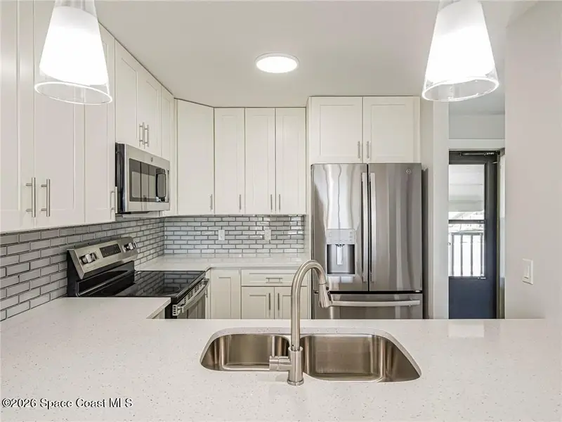 26 Plantation Drive 202, Vero Beach, Fl 32966, FL