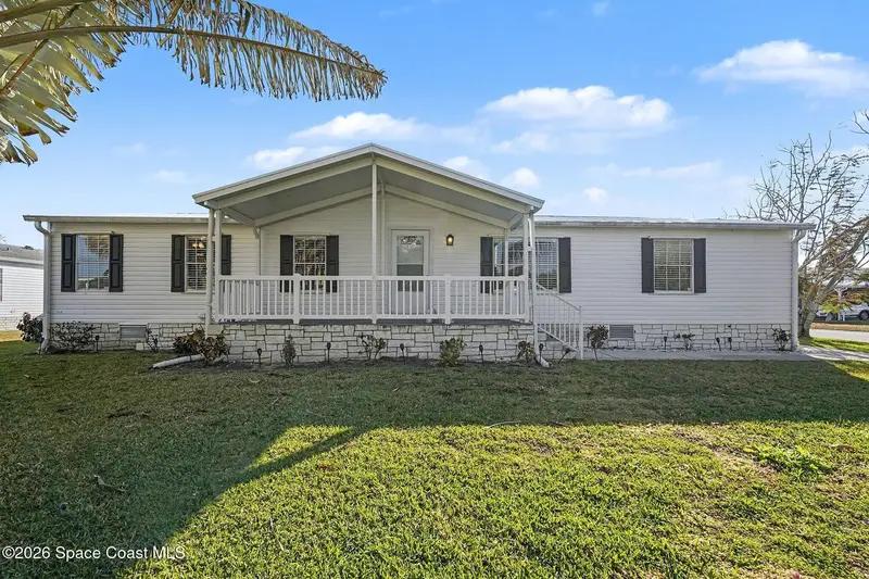 926 Laurel Circle, Barefoot Bay, Fl 32976, FL