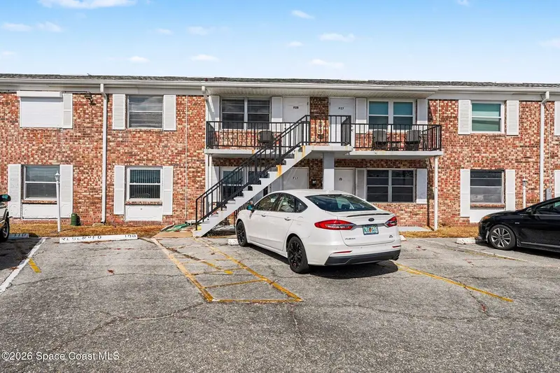 190 E Olmstead Drive F28, Titusville, Fl 32780, FL