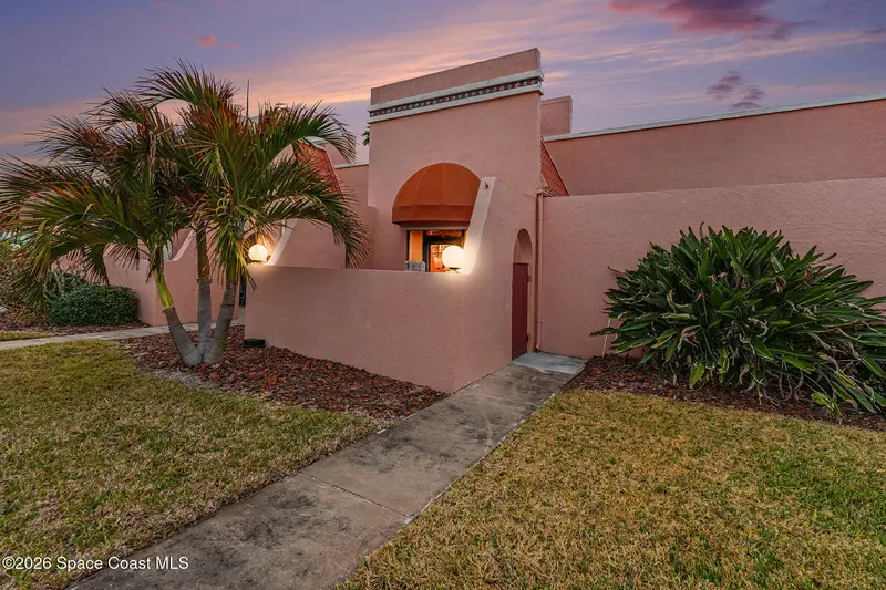 756 S Orlando Avenue 106, Cocoa Beach, Fl 32931, FL