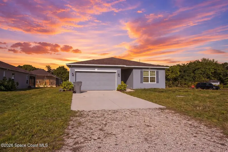 8975 102nd Avenue, Vero Beach, Fl 32967, FL