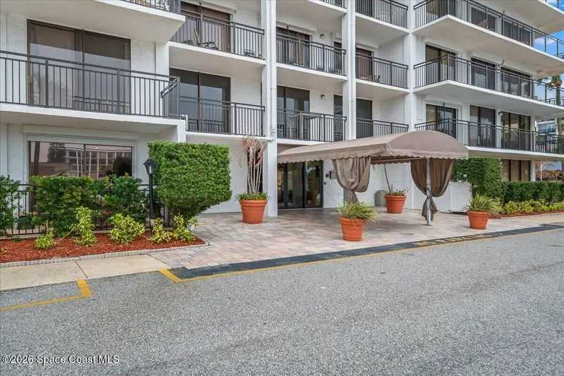 2100 N Atlantic Avenue 207, Cocoa Beach, Fl 32931, FL