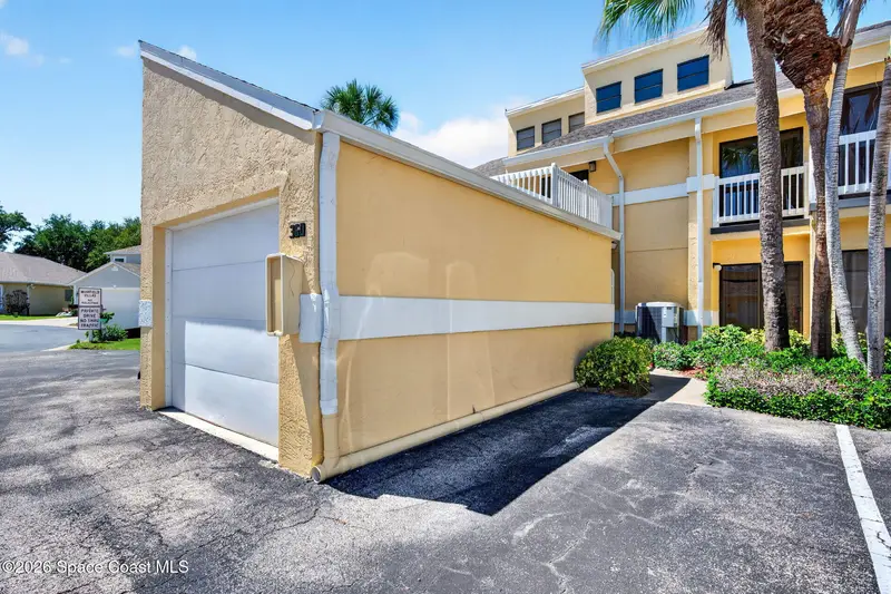 360 Lofts Drive, Melbourne, Fl 32940, FL