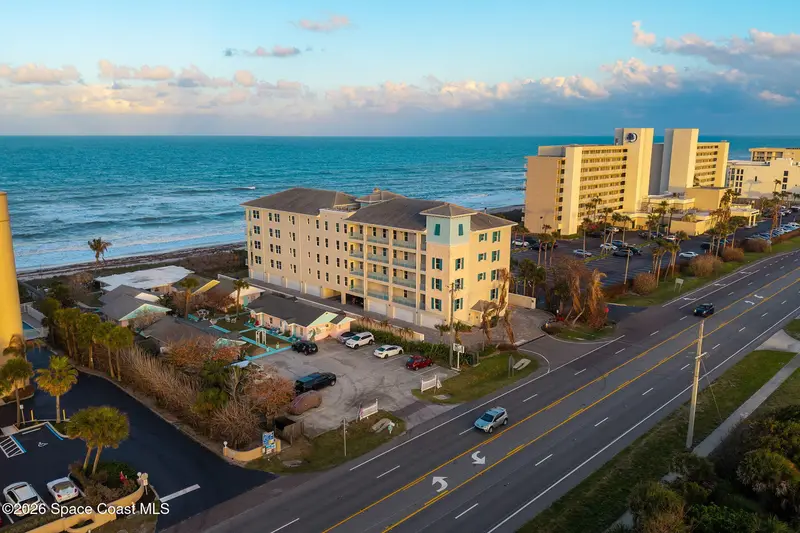 1725 N Highway A1a 304, Indialantic, Fl 32903, FL
