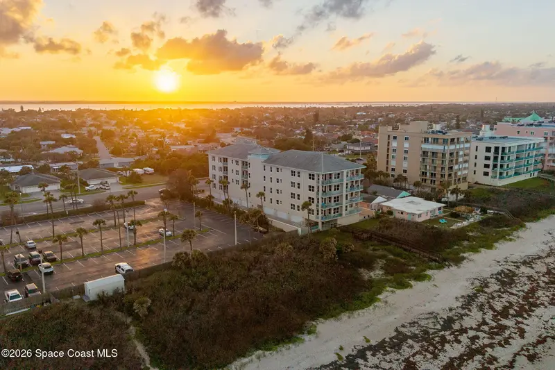 1725 N Highway A1a 304, Indialantic, Fl 32903, FL