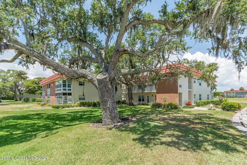 60 Woodland Drive 204, Vero Beach, Fl 32962, FL