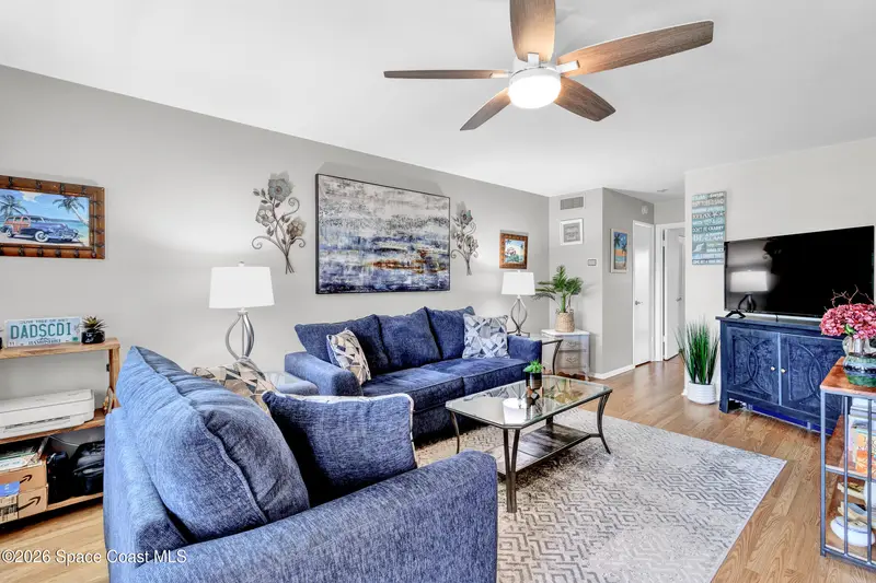32 Pine Arbor Lane 205, Vero Beach, Fl 32962, FL