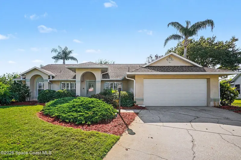498 Lake Victoria Circle, Melbourne, Fl 32940, FL