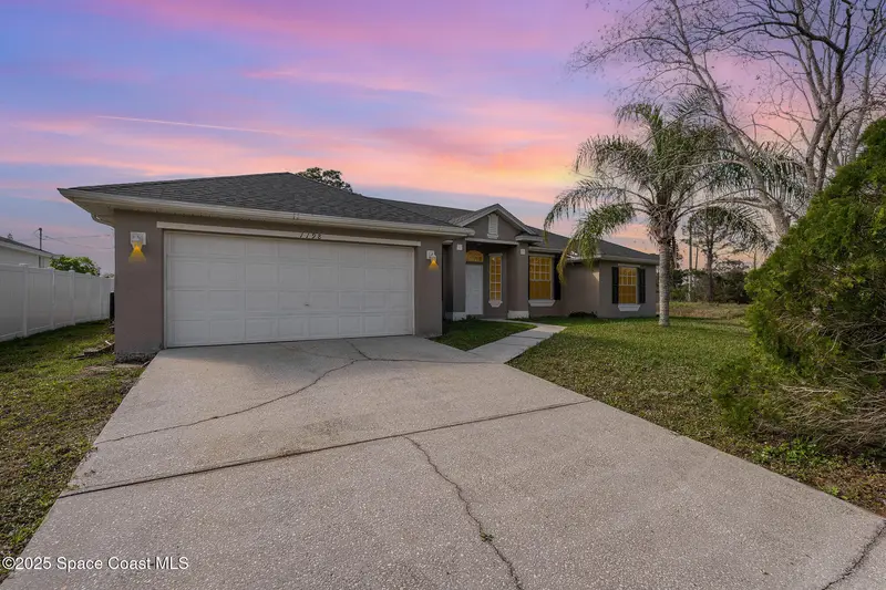 1198 Kenmore Street Nw, Palm Bay, Fl 32907, FL