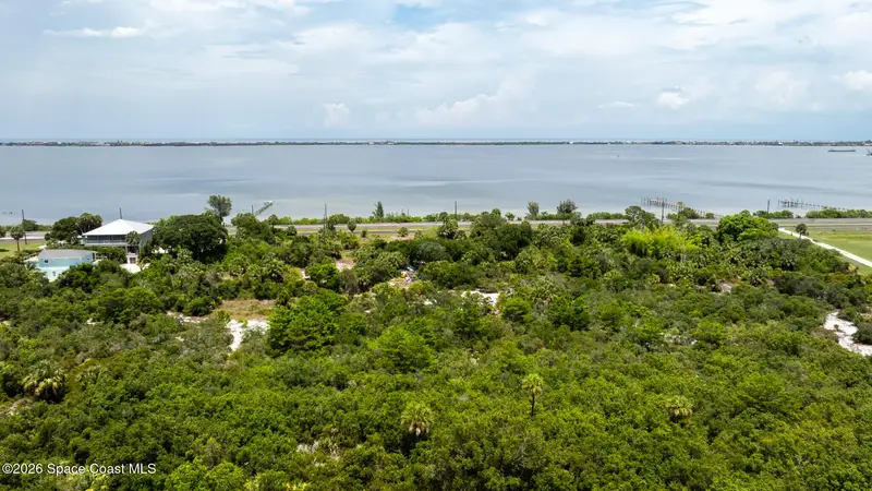 1860 Highway 1, FL