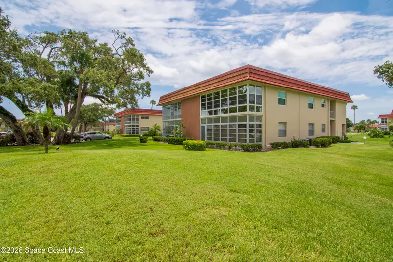 61 Woodland Drive 107, Vero Beach, Fl 32962, FL