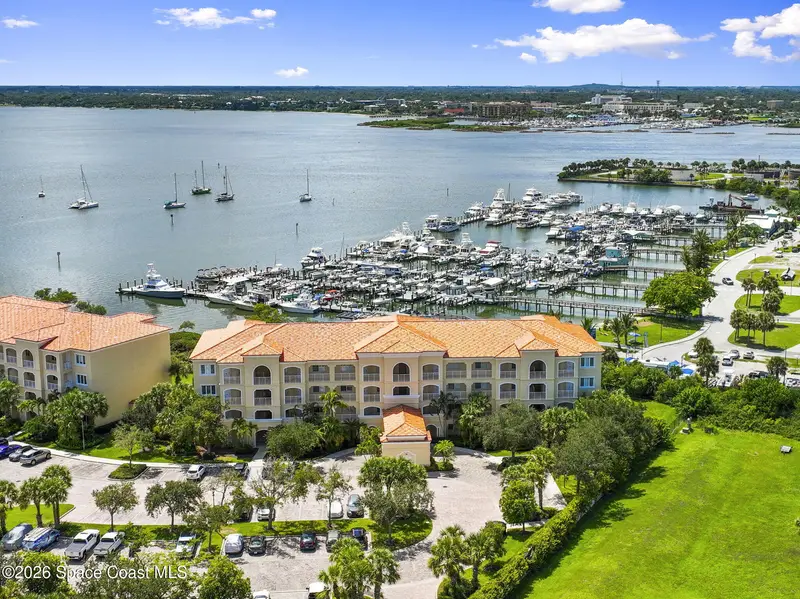 34 Harbour Isle Drive W 204, Fort Pierce, Fl 34949, FL