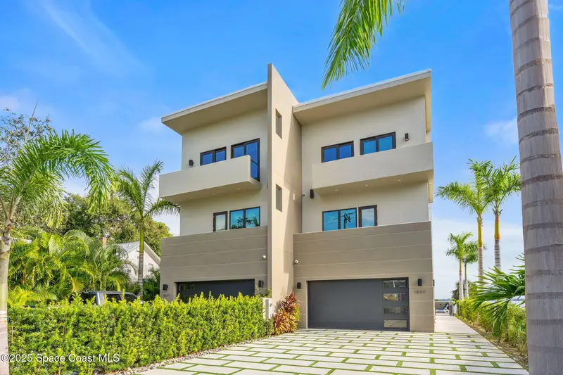 1807, 1809 Riverview Drive, FL