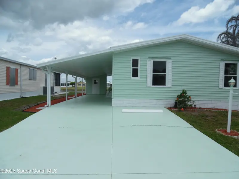 1040 E Dracena Drive E P28, Micco, Fl 32976, FL