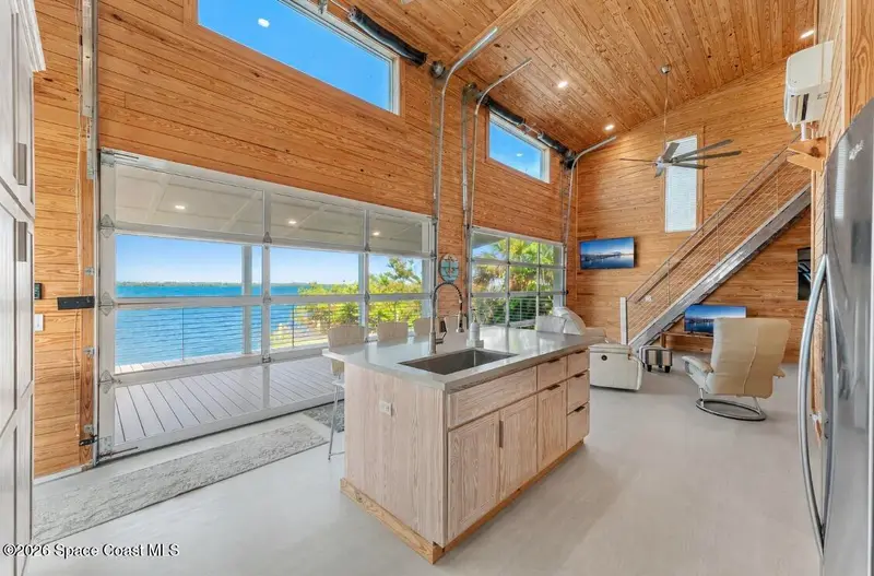 25 Vip Island B, Grant-Valkaria, Fl 32949, FL
