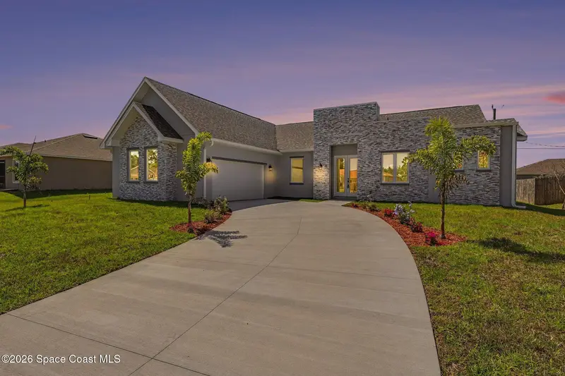 2062 Sw O'Connel Avenue, Palm Bay, Fl 32908, FL