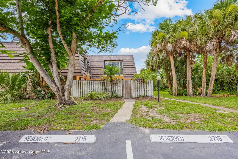 2715 Vista Oaks Circle Ne, Palm Bay, Fl 32905, FL