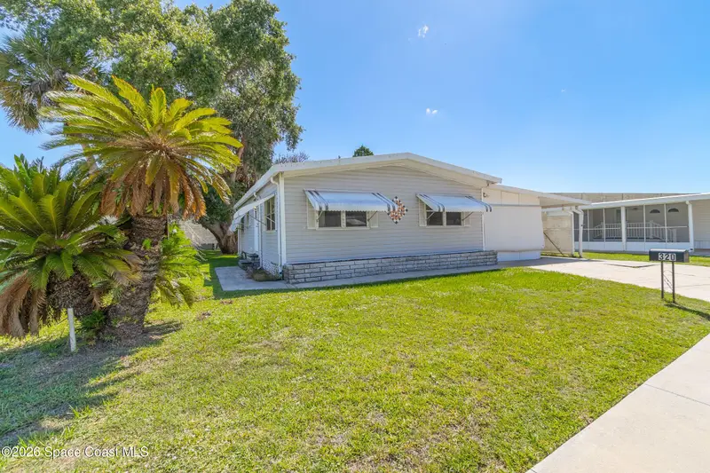 320 Holiday Park Boulevard Ne, FL