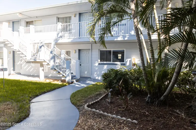 7165 Ridgewood Avenue Unt3, Cape Canaveral, Fl 32920, FL