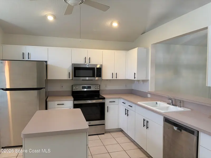 2361 White Sands Court Ne, Palm Bay, Fl 32905, FL
