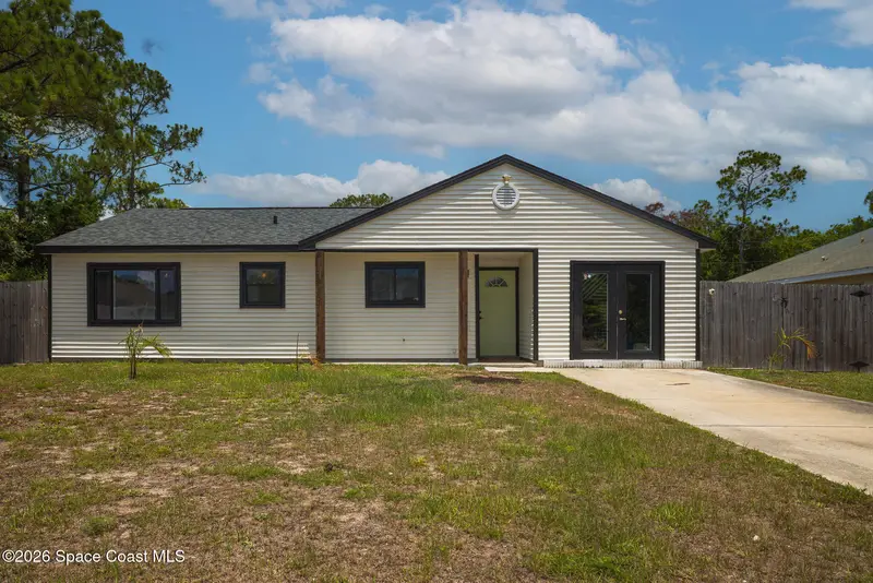 818 Brittan Avenue Se, FL