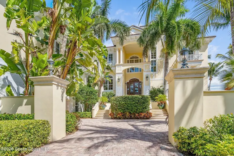 211 Beachside Drive, Orchid, Fl 32963, FL