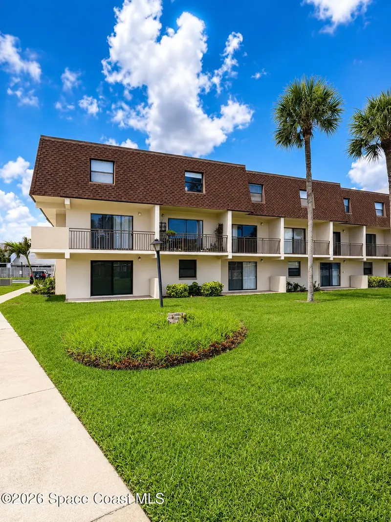 190 Paradise Boulevard 1908, Melbourne, Fl 32903, FL