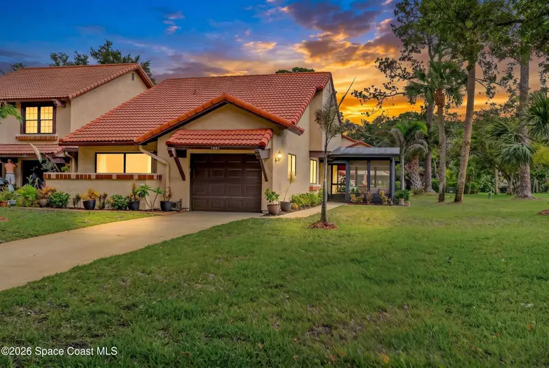 1557 Waldorf Circle Ne, Palm Bay, Fl 32905, FL