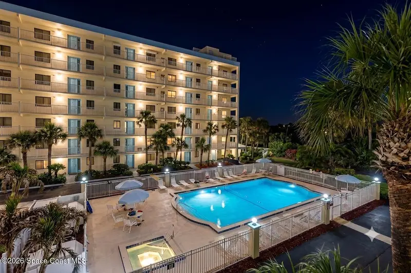 1050 N Atlantic Avenue 402, Cocoa Beach, Fl 32931, FL