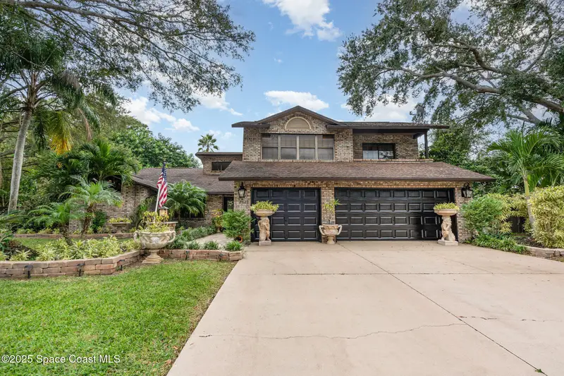 562 Lake Ashley Circle, Melbourne, Fl 32904, FL