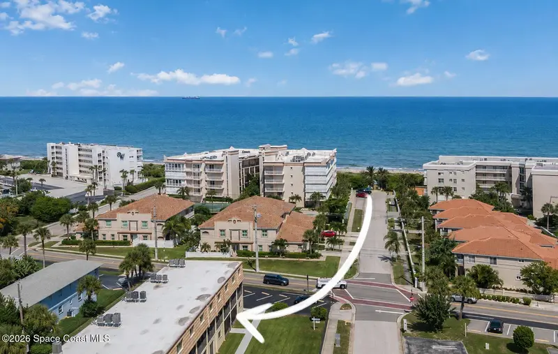 7101 Ridgewood Avenue 102, Cape Canaveral, Fl 32920, FL