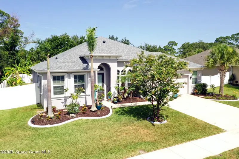 2932 J Cobber Court, Melbourne, Fl 32904, FL