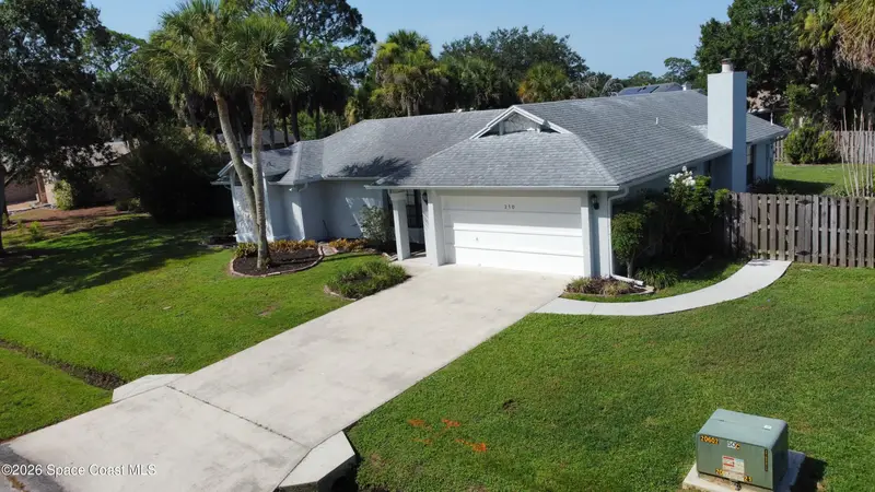 210 Salmon Drive Ne, FL